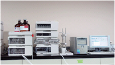 고성능액체크로마토그래프