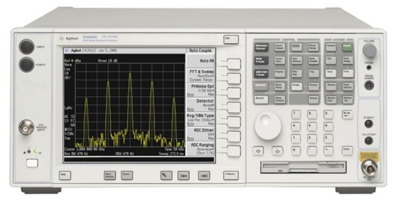 스펙트럼 분석기 3Hz-6.7GHz