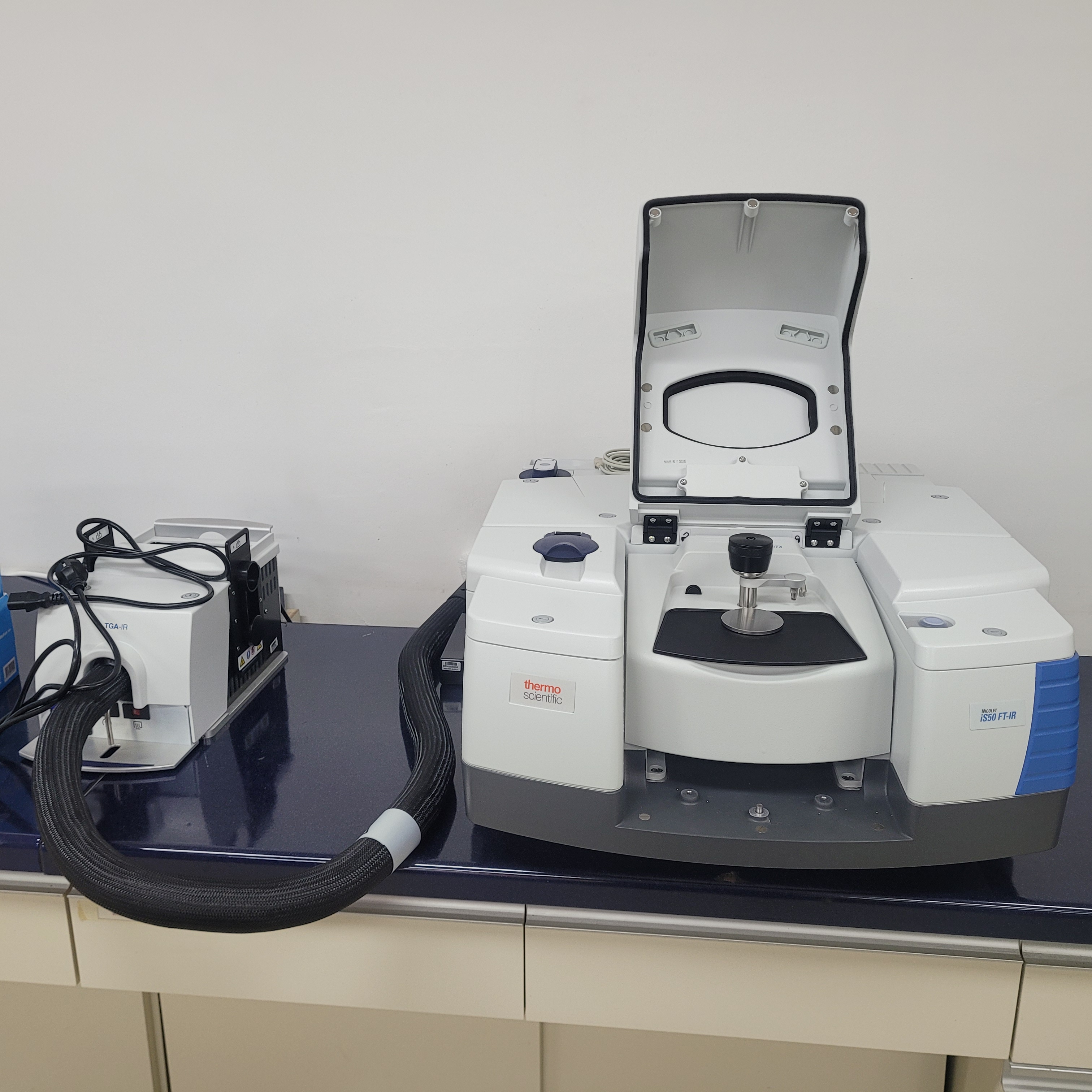 멀티열중량분석기&적외선분광기