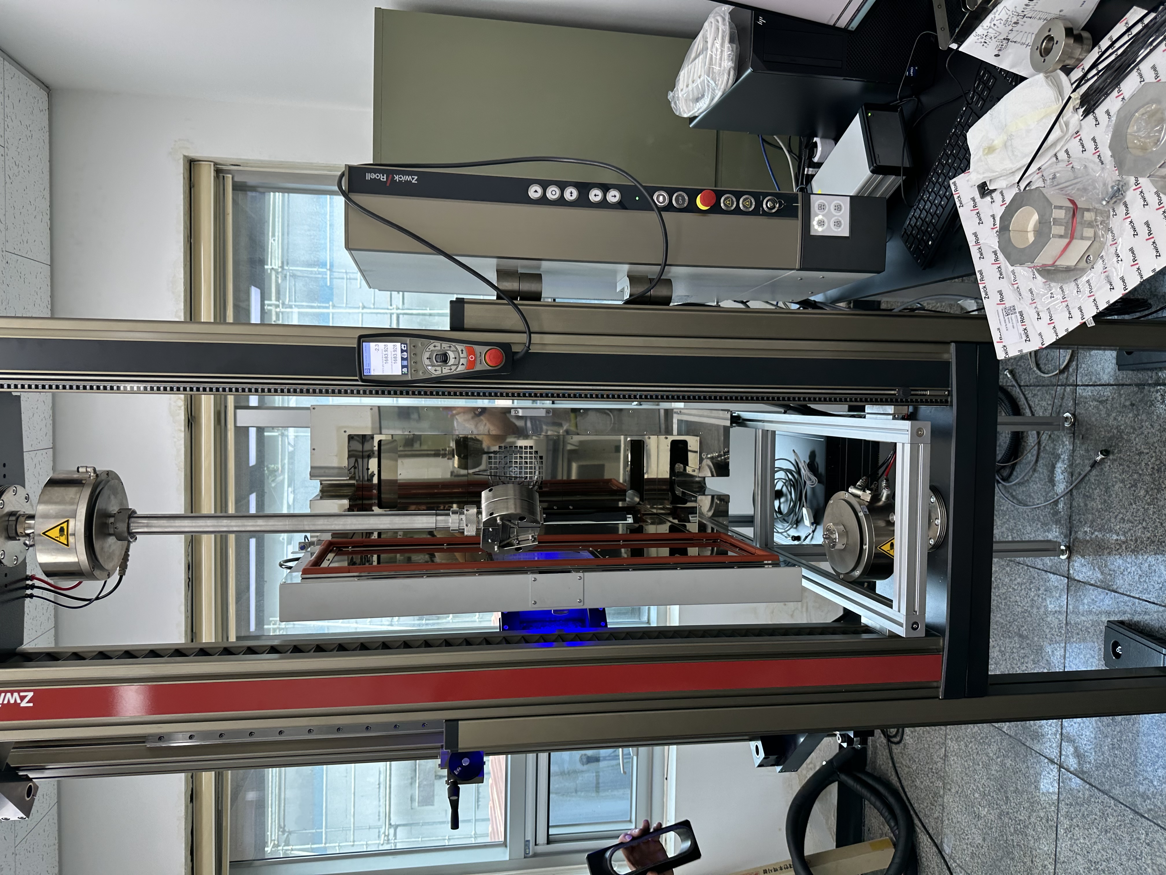 미세만능재료시험기